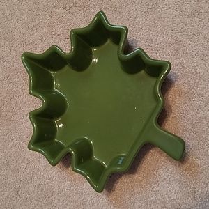 Nantucket green leaf dishware